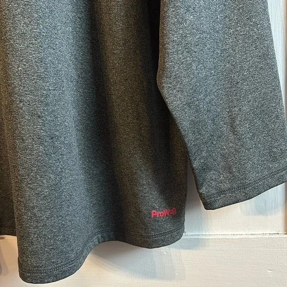 Spyder Quarter Zip Pullover Athletic Shirt Gray Black Detail